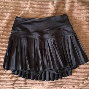 GOLDHINGE SKIRT LIKE NEW